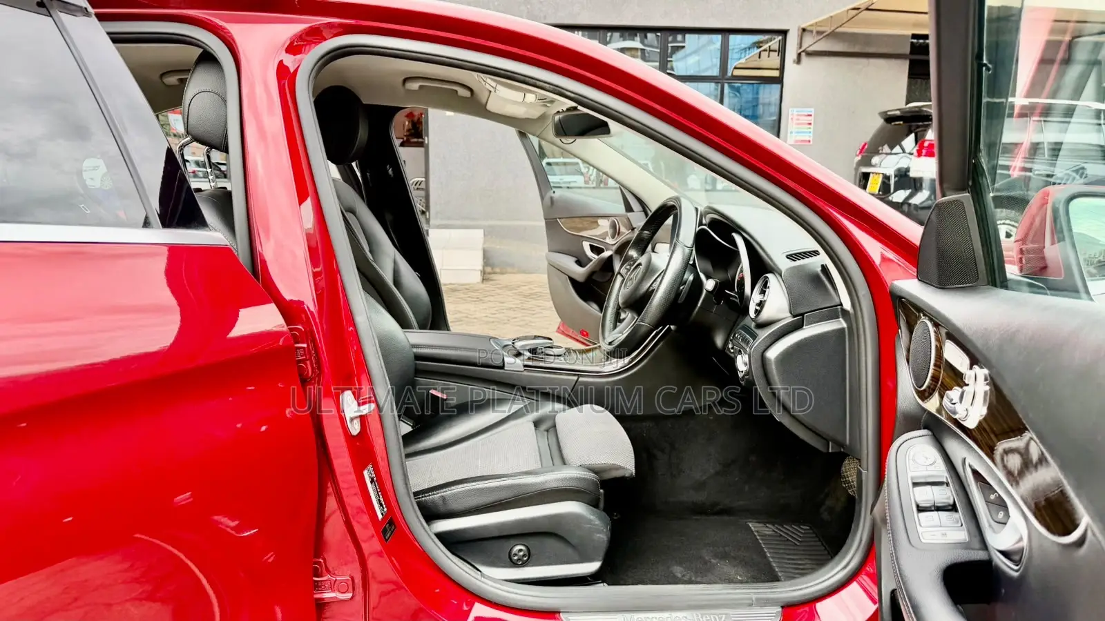 Mercedes-Benz C200 2018 Red