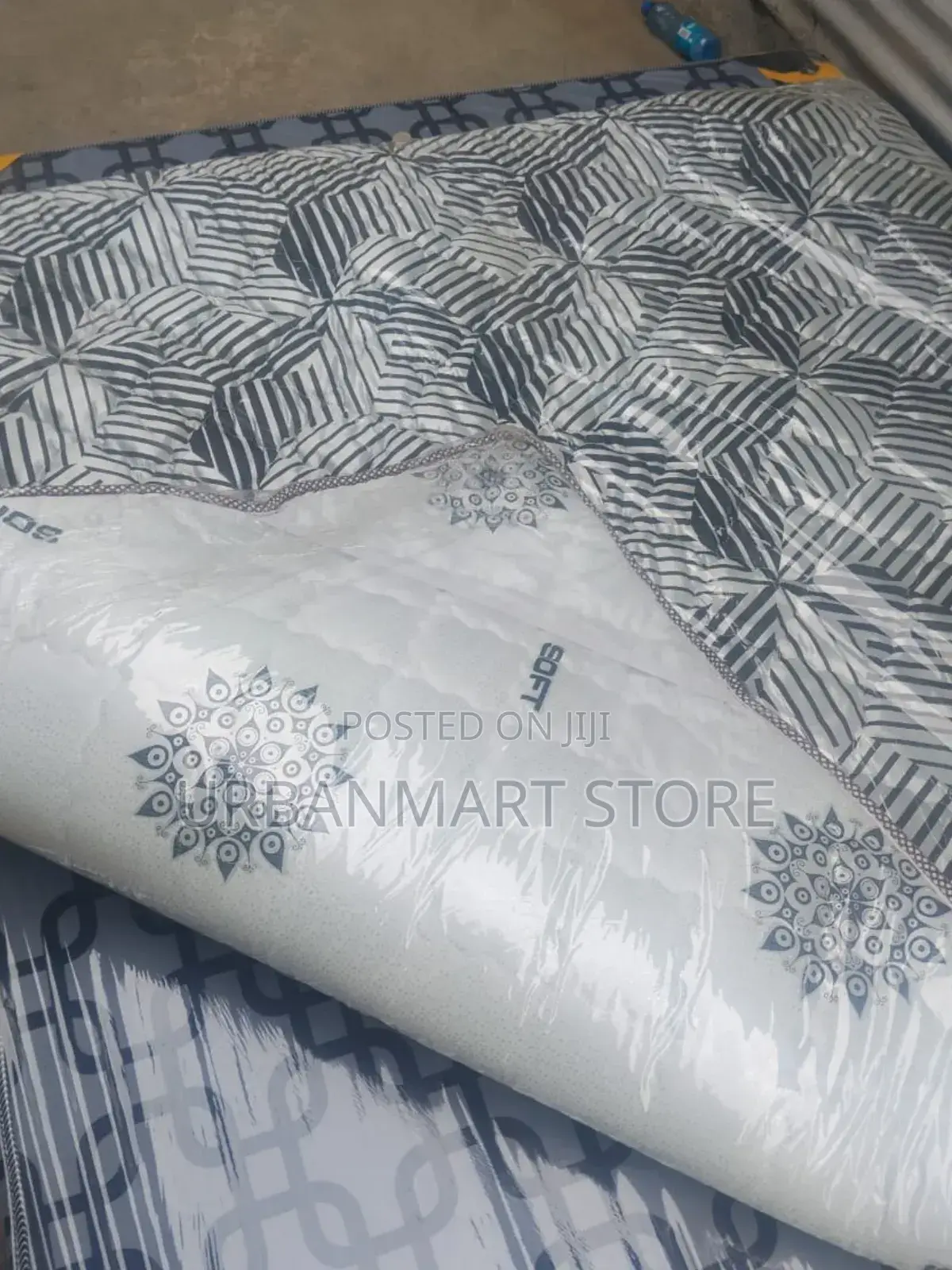 Quality Mattress Topper 5 by 6 Size in All Colours