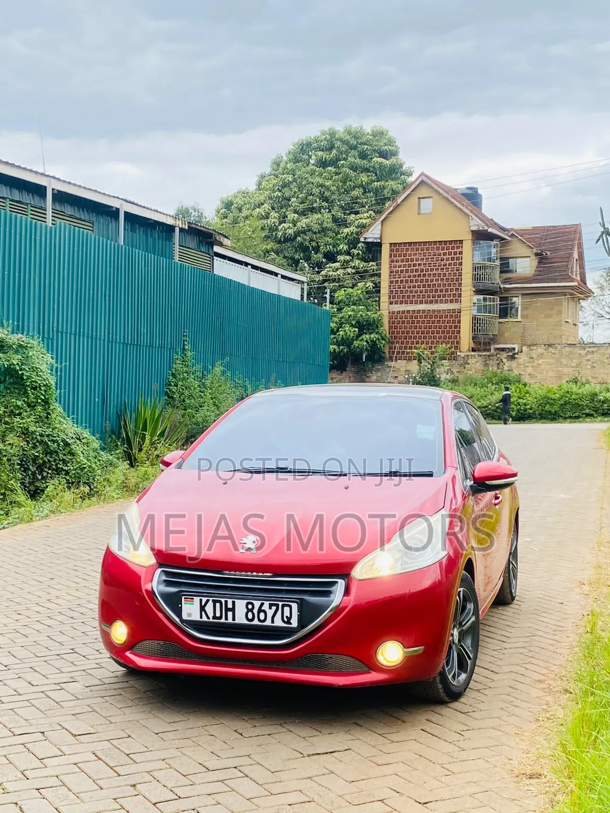 Peugeot 208 2015 Red