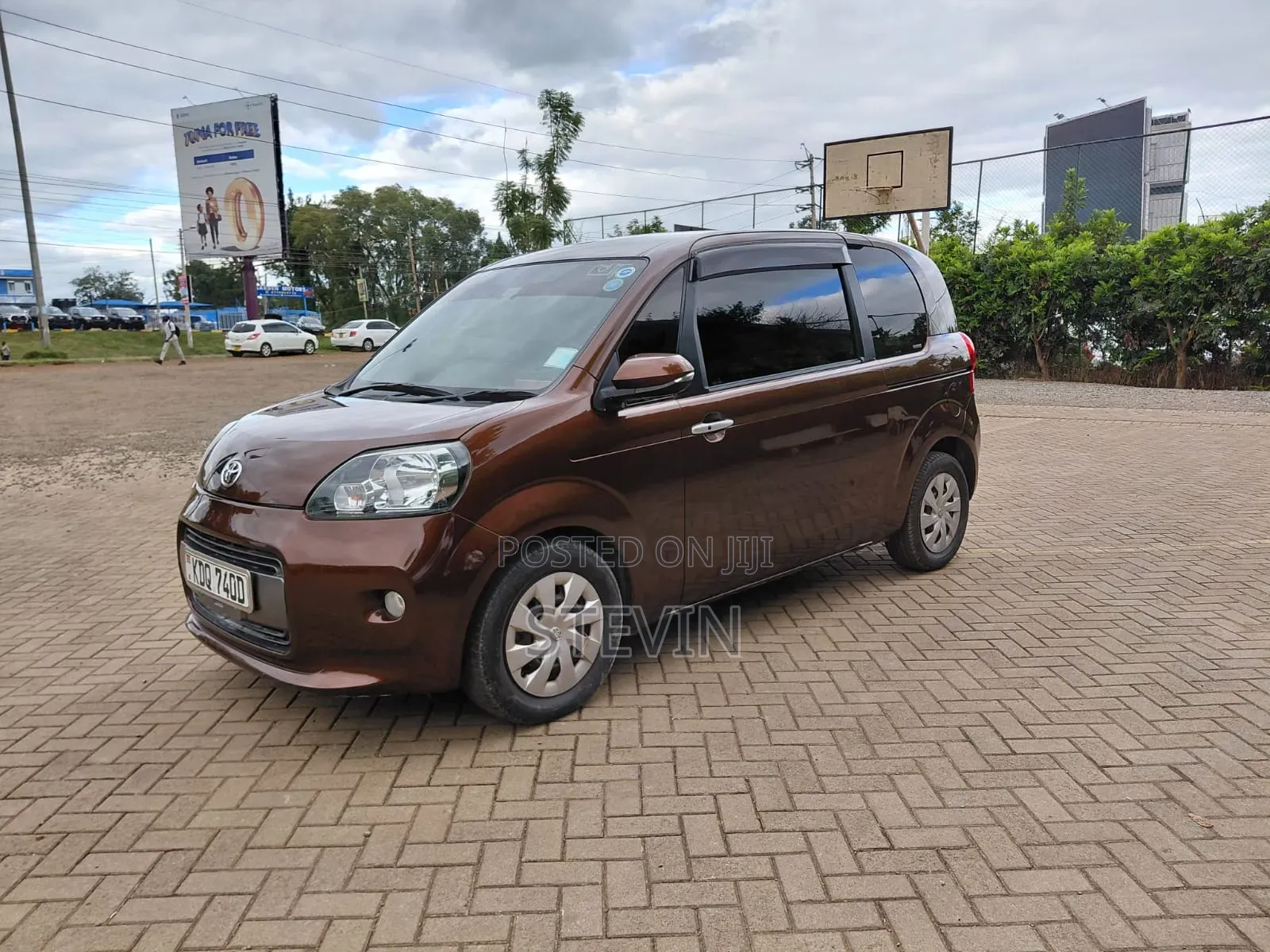 Toyota Porte 2017 Brown