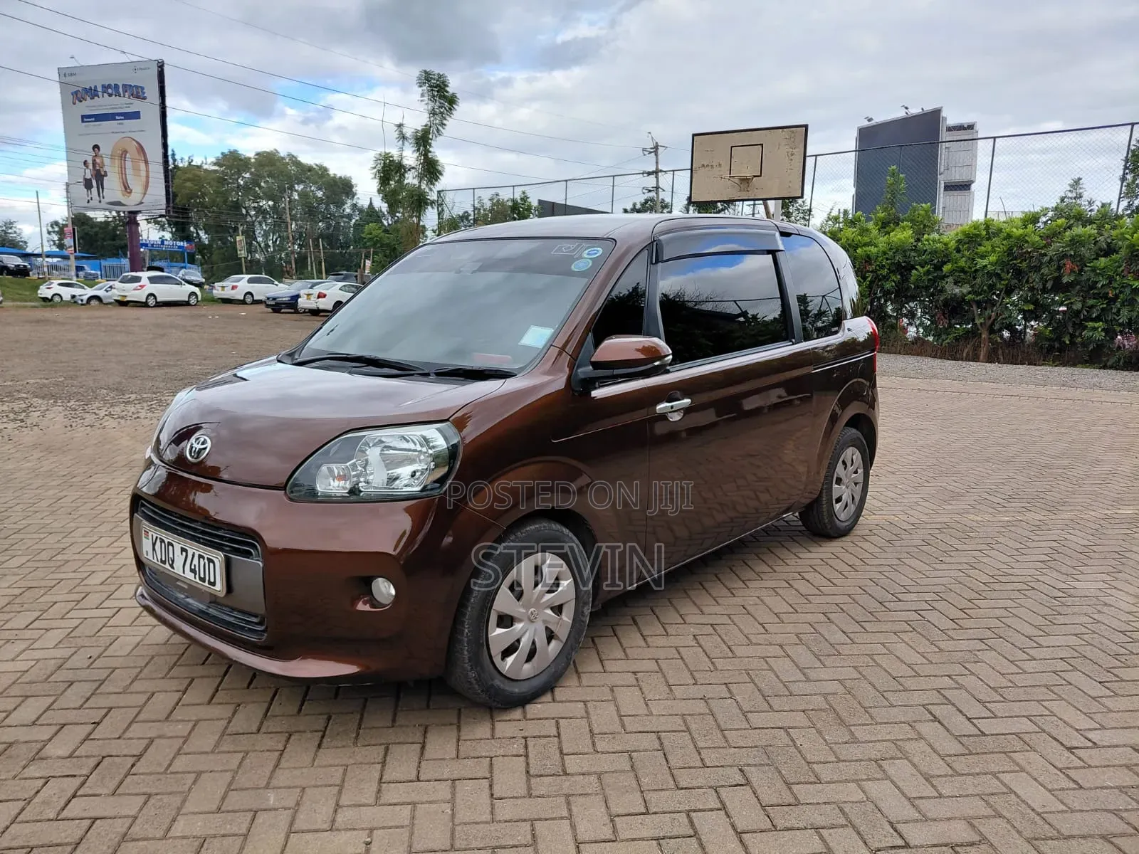 Toyota Porte 2017 Brown