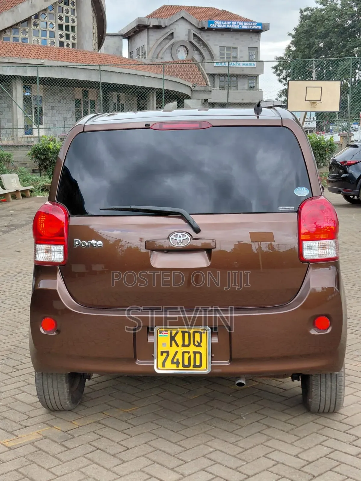 Toyota Porte 2017 Brown