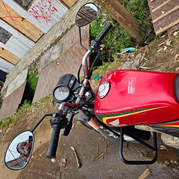 Honda CB 2025 Red - thumbnail 3