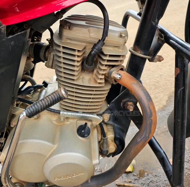 Honda CB 2025 Red - thumbnail 6