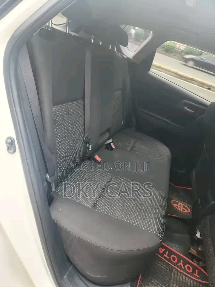 Toyota Auris 2017 White