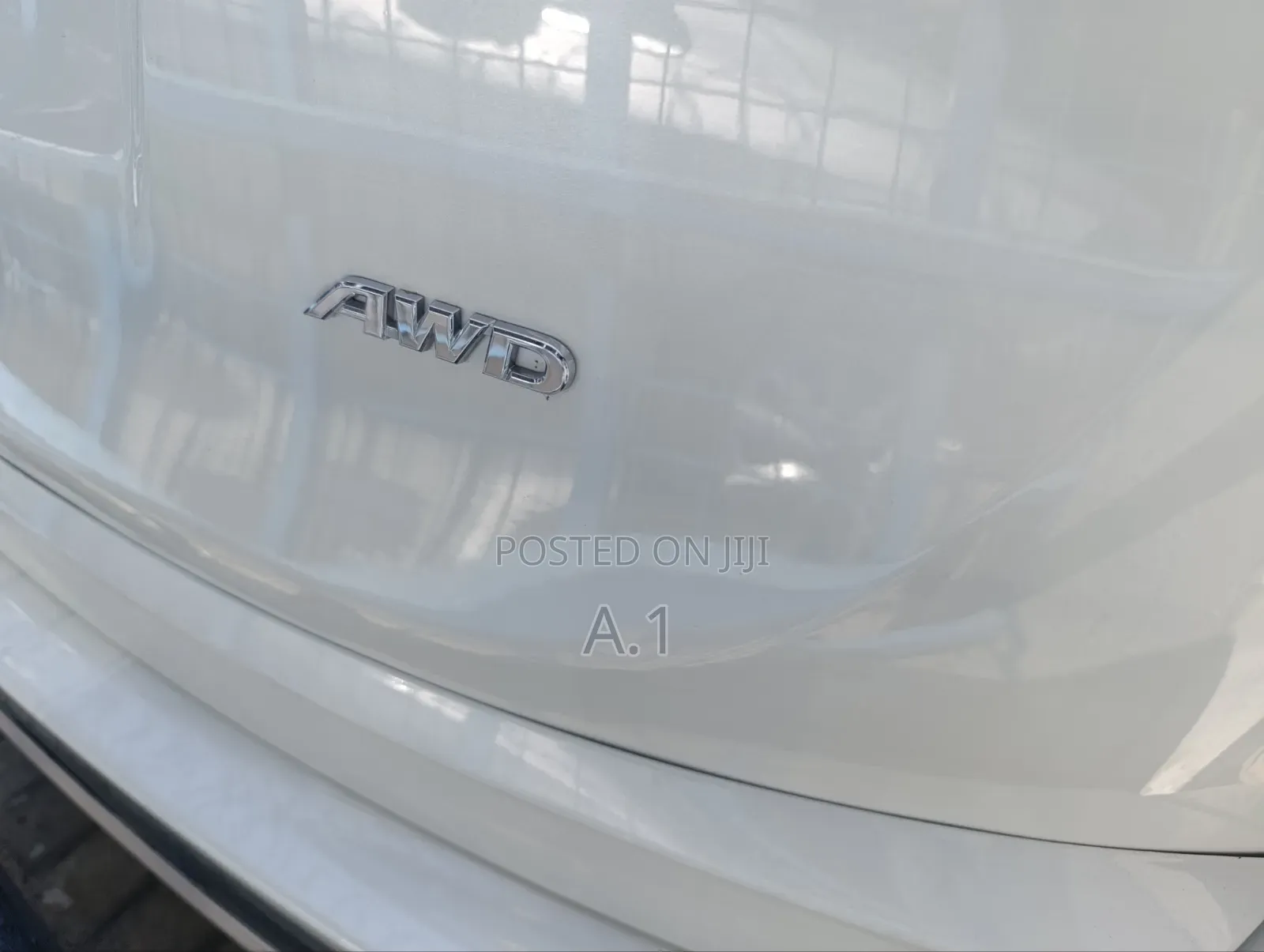Toyota RAV4 XLE AWD (2.5L 4cyl 6A) 2017 White