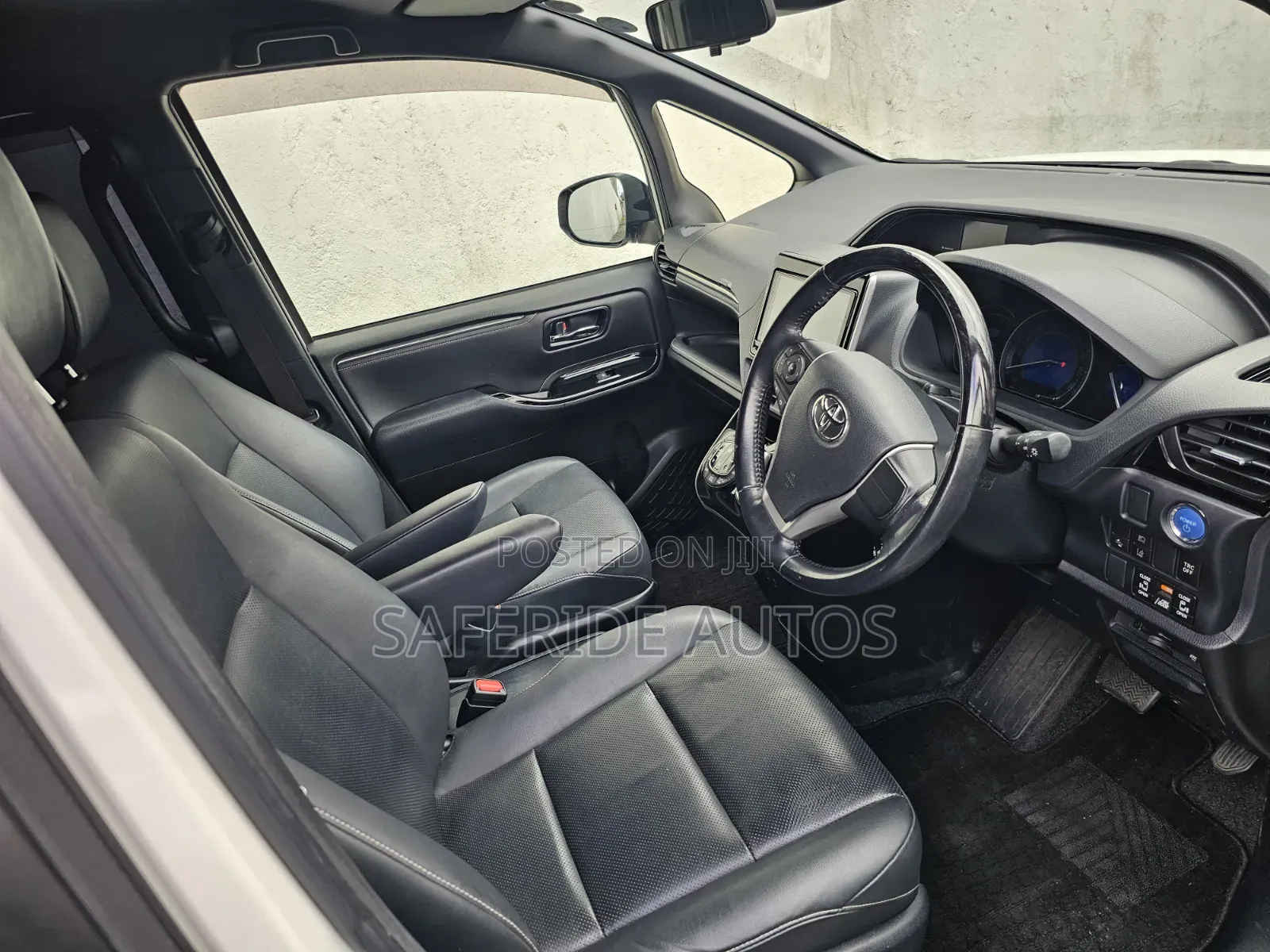 Toyota Esquire 2019 White