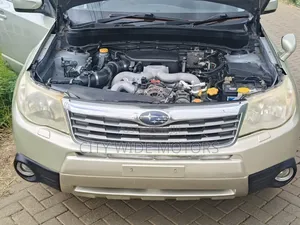 Subaru Forester 2010 Gold