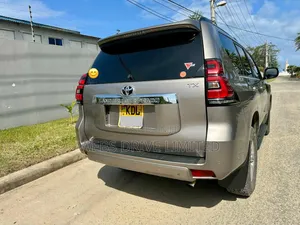 Toyota Land Cruiser Prado 2.7 2018 Gray