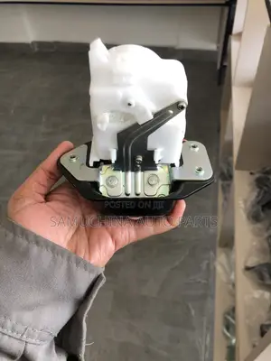 Boot Lock Nissan Wingroad Y12