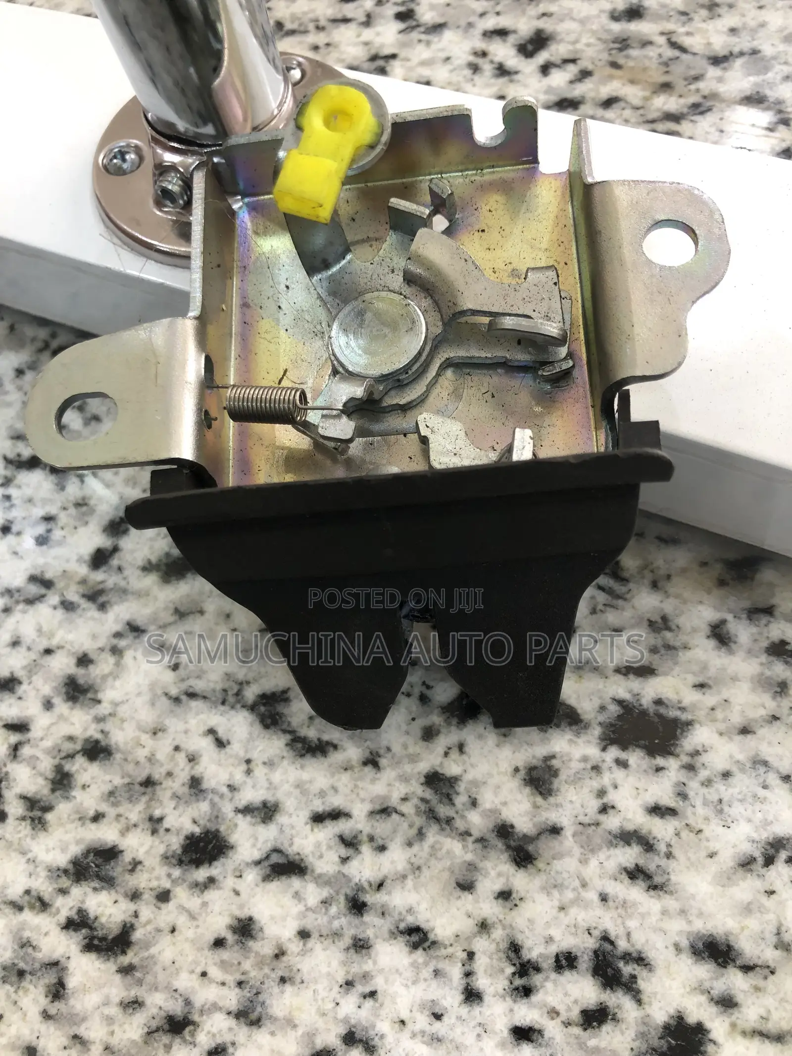 Boot Lock Toyota Nze