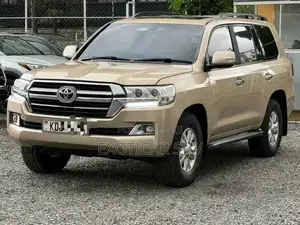 Toyota Land Cruiser 4.5 V8 GX-R 2014 Gold