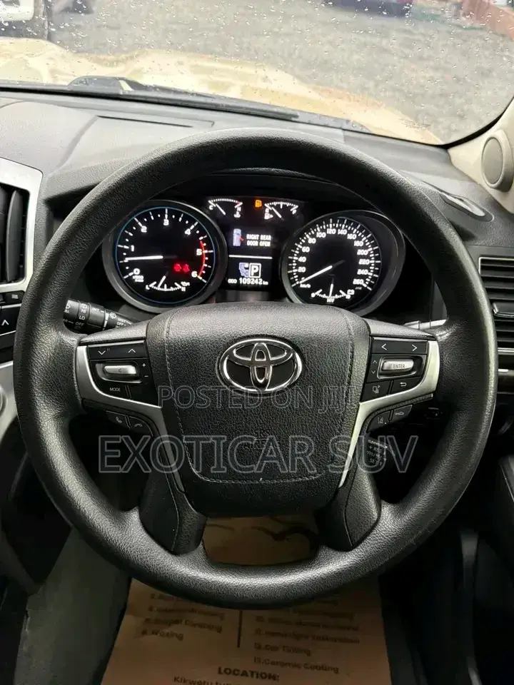 Toyota Land Cruiser 4.5 V8 GX-R 2014 Gold