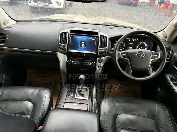 Toyota Land Cruiser 4.5 V8 GX-R 2014 Gold