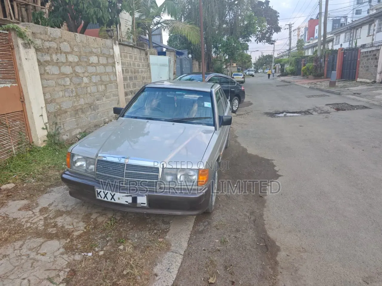 Mercedes-Benz 190E 1988 Gray