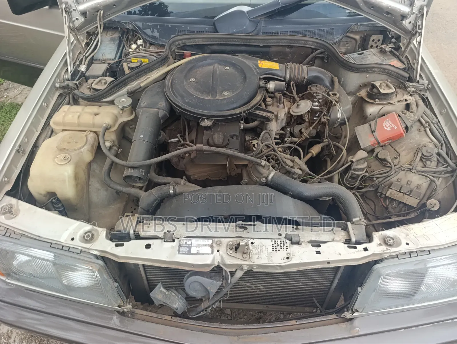 Mercedes-Benz 190E 1988 Gray