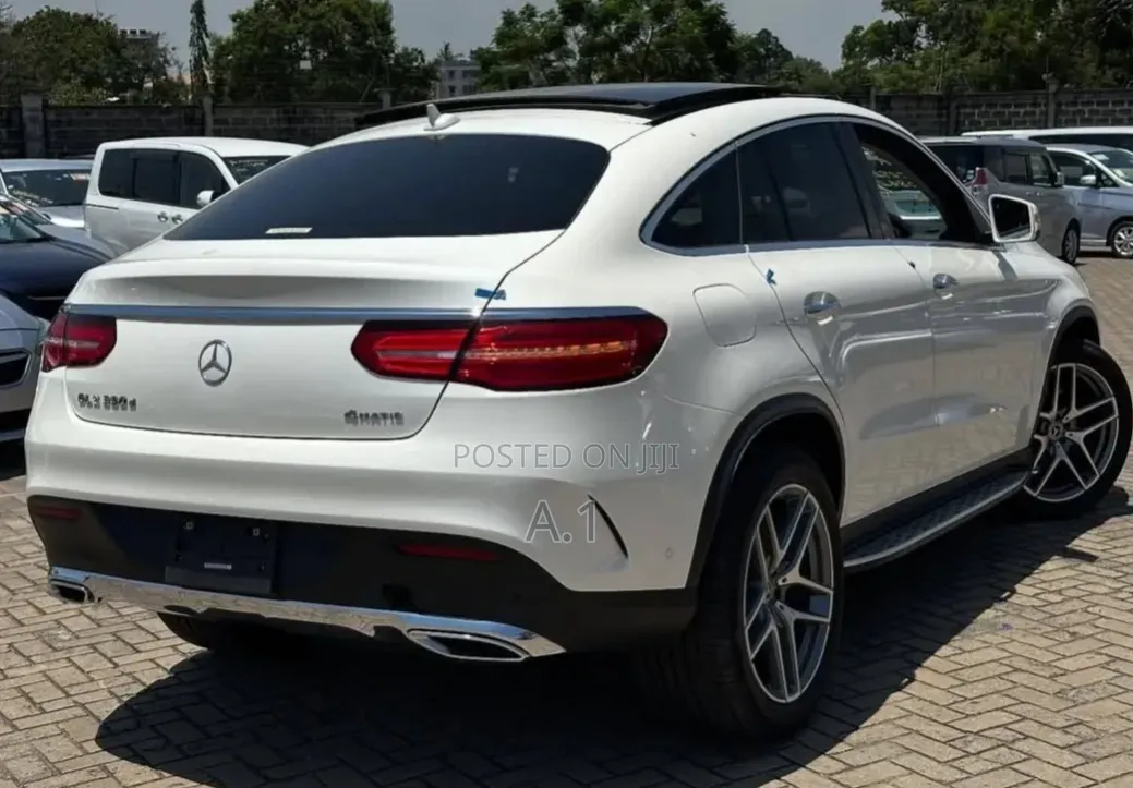 Mercedes-Benz GLE-Class GLE 350d 4MATIC 2019 White