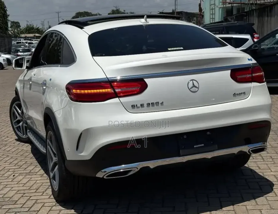 Mercedes-Benz GLE-Class GLE 350d 4MATIC 2019 White
