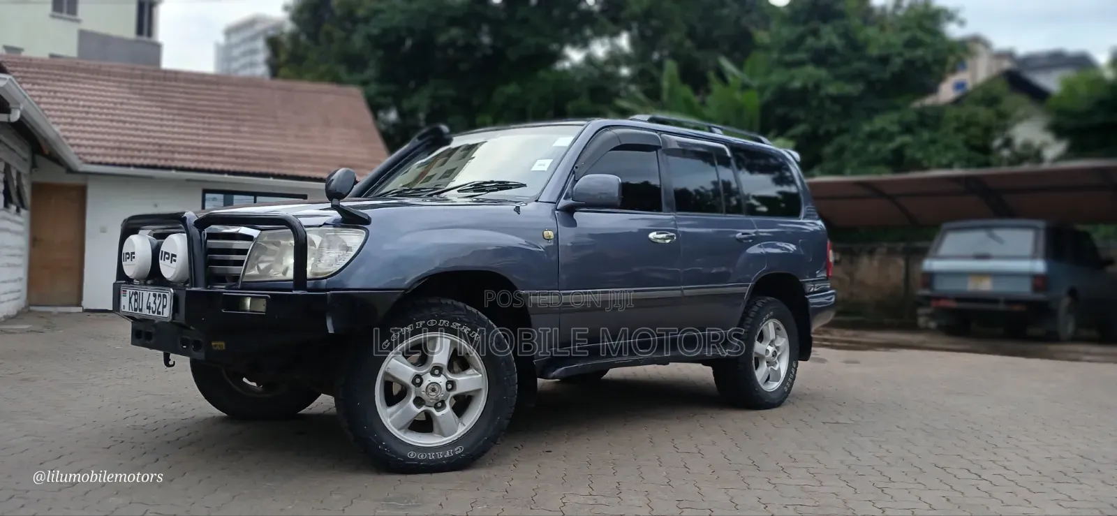 Toyota Land Cruiser 2006 Blue