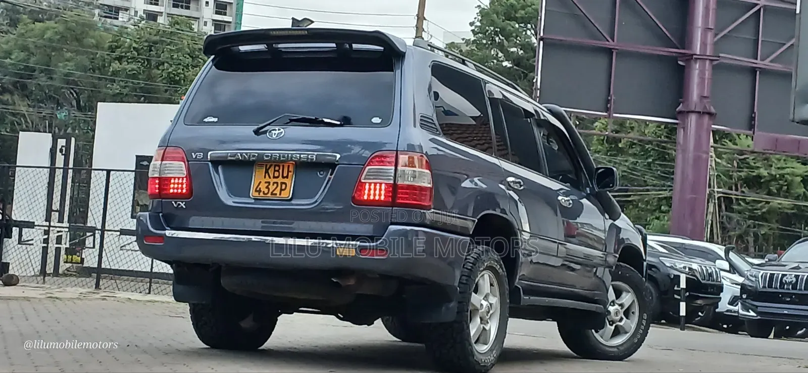 Toyota Land Cruiser 2006 Blue