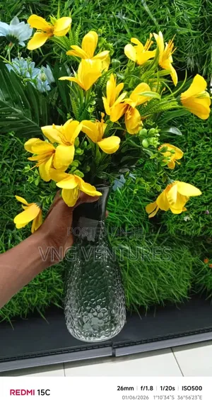 Flower Vase + Artificial Flowers