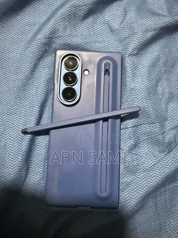 Samsung Galaxy Z Fold7 512 GB Blue - thumbnail 2