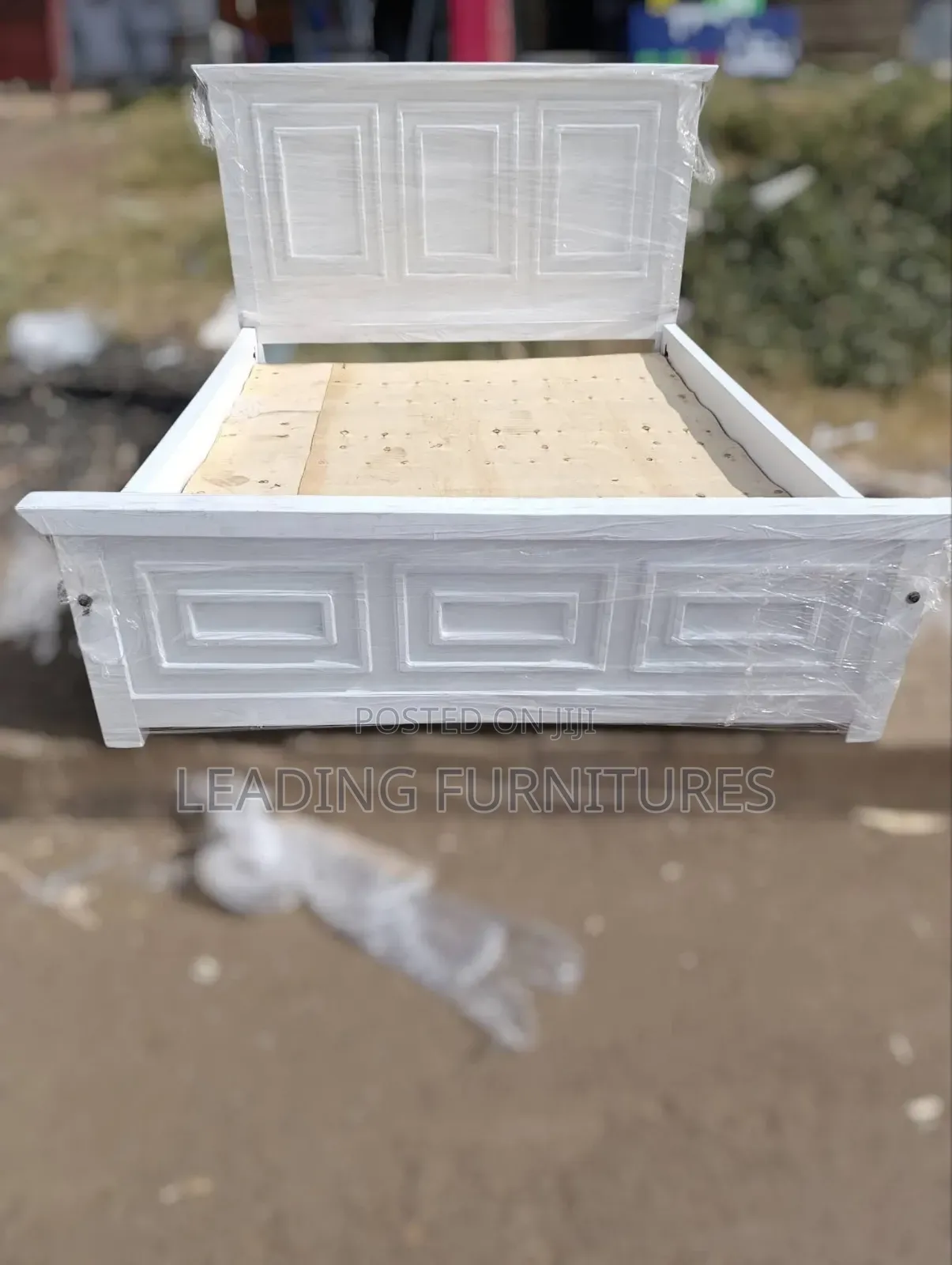 White Panel Bed 5x6