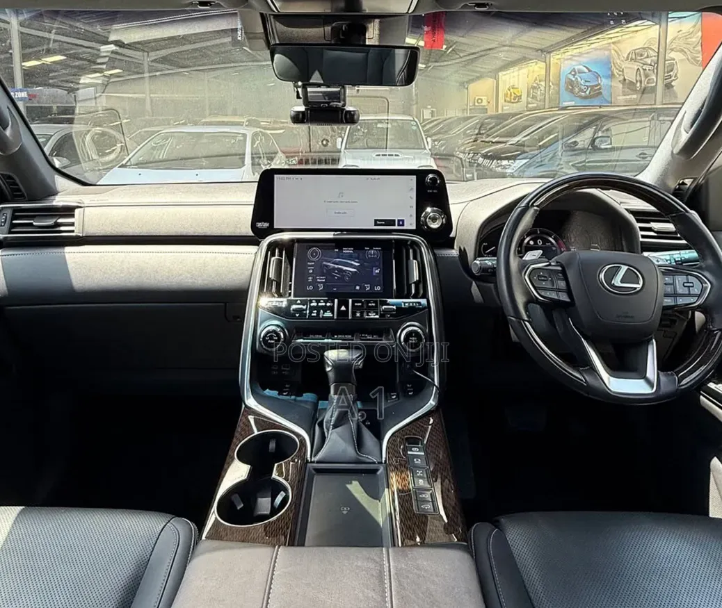 Lexus LX 500d 2022 Gray