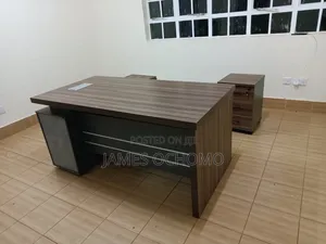 1.6 MTRS Executive Office Desk