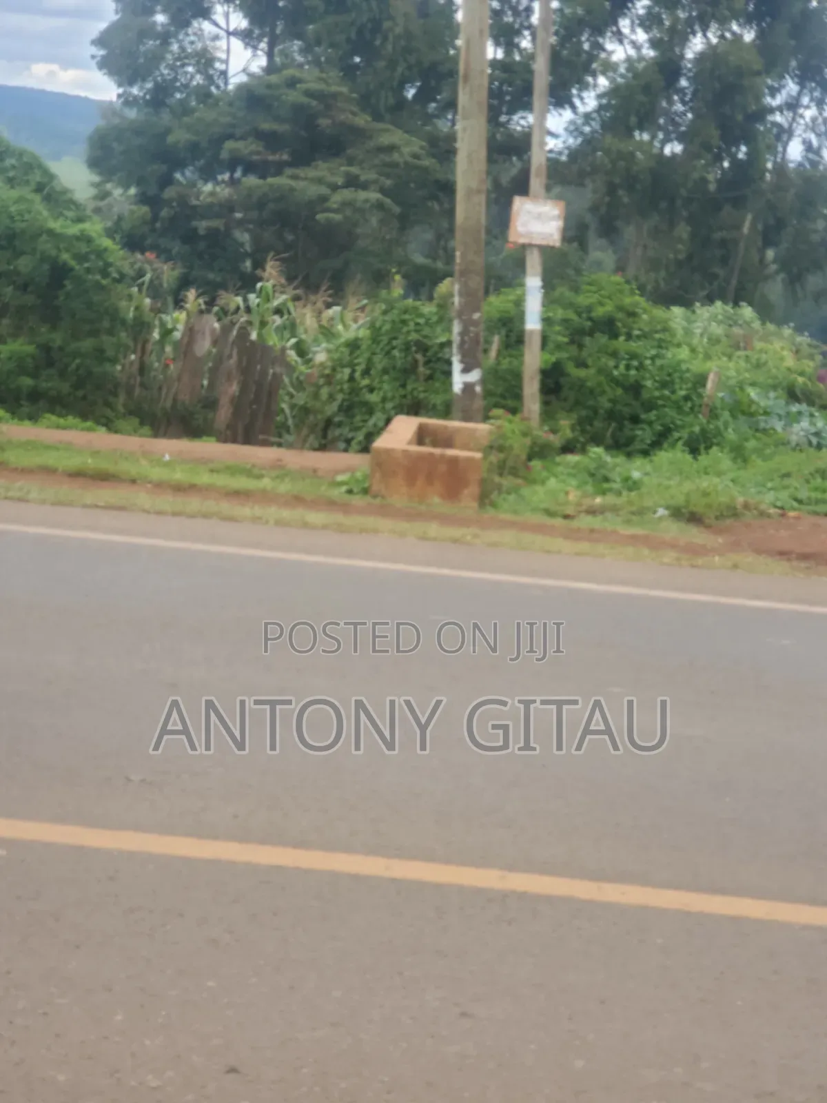 A Long Thogoto Mutarakwa Road