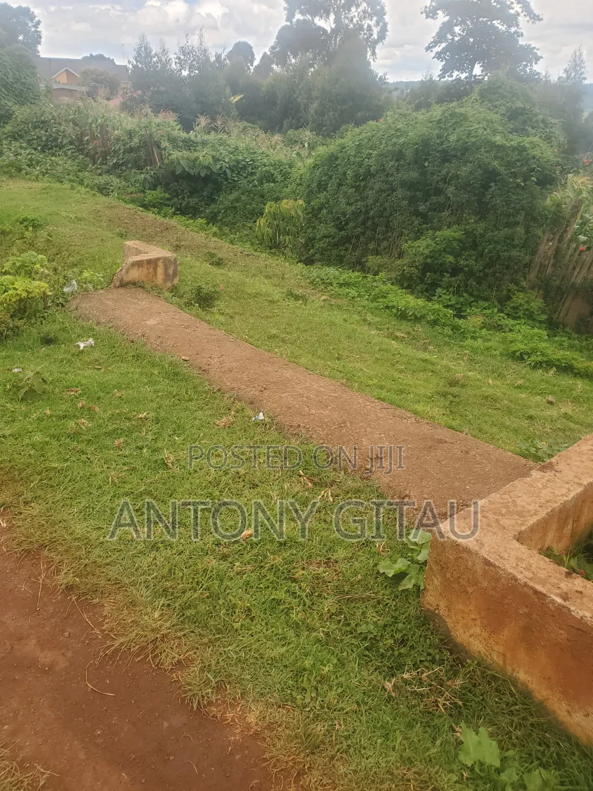 A Long Thogoto Mutarakwa Road