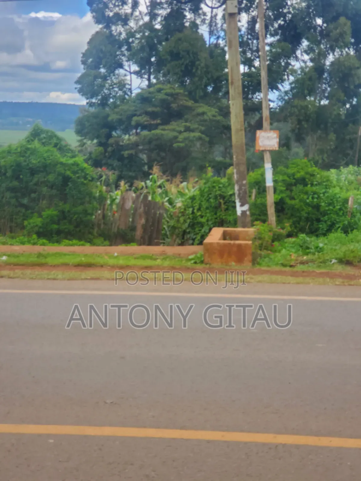 A Long Thogoto Mutarakwa Road