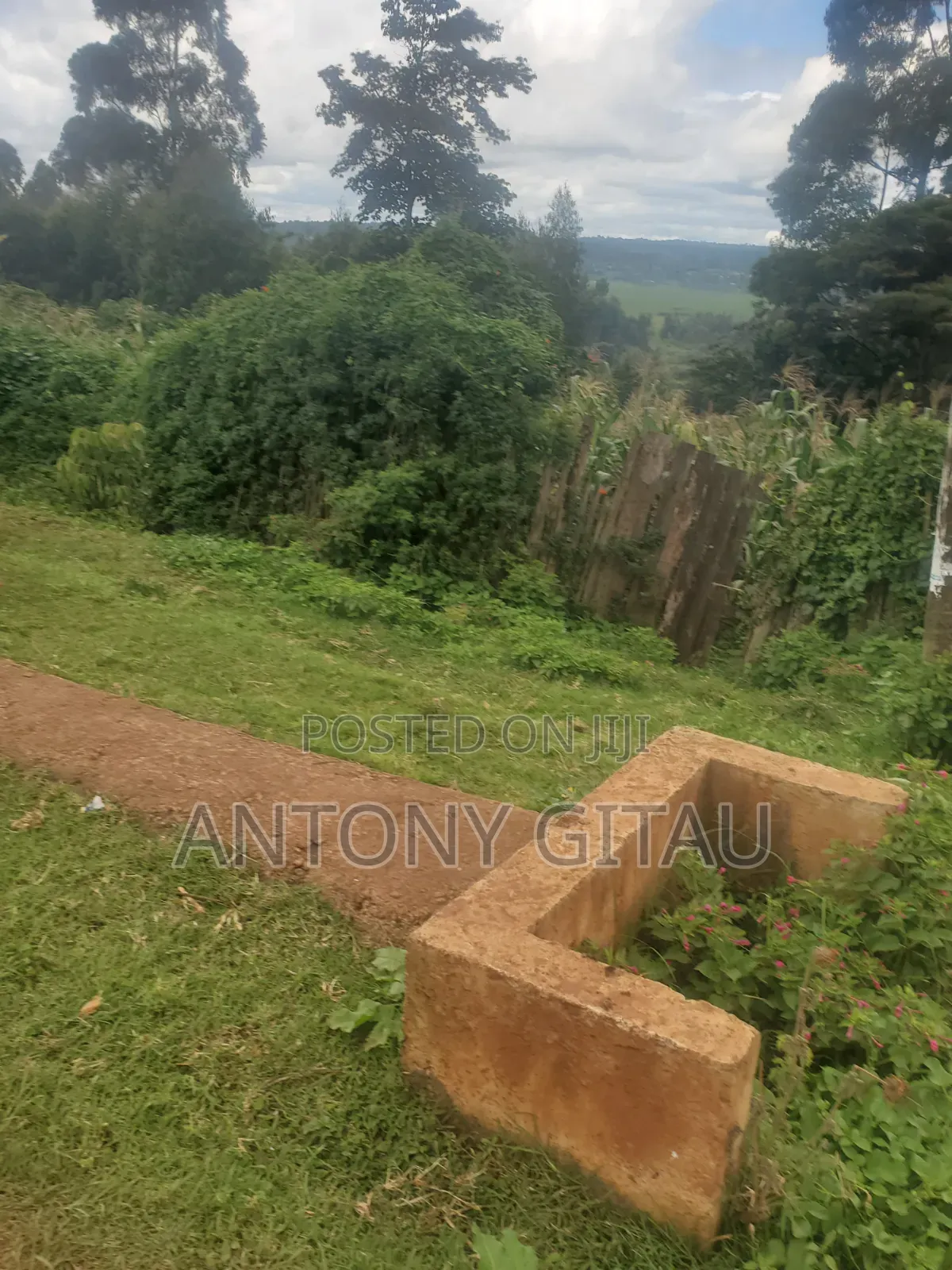 A Long Thogoto Mutarakwa Road