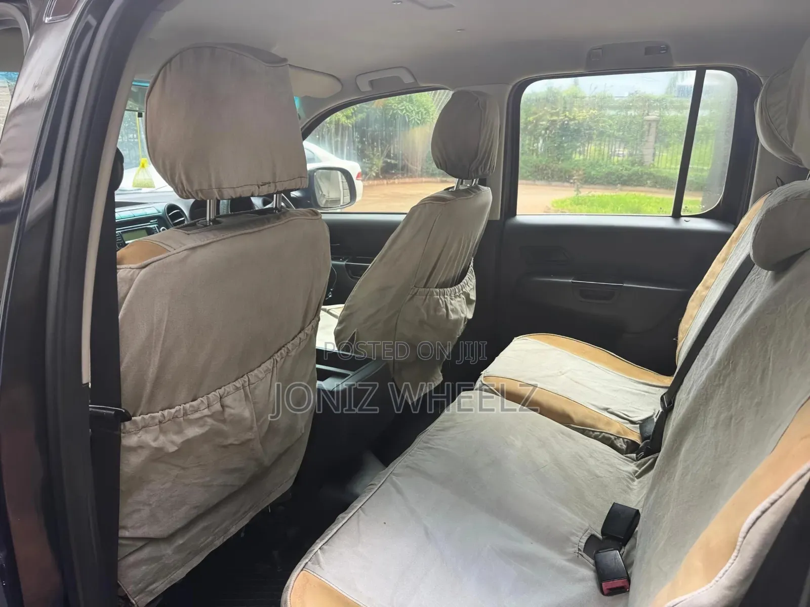 Volkswagen Amarok 2011 Black