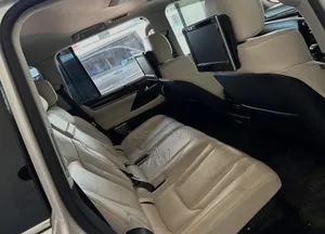 Lexus LX 570 AWD 2019 Pearl