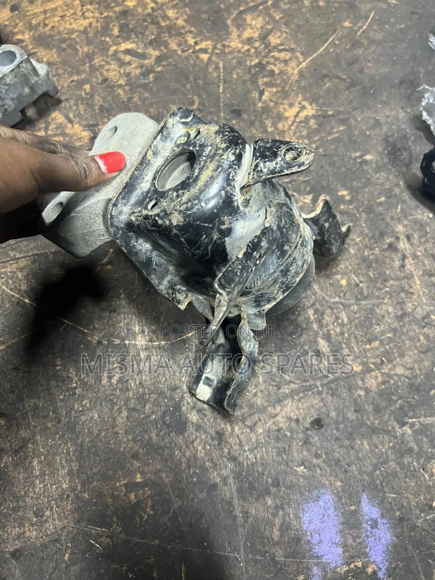 2zr /3zr Engine Mounting for Premio/Noah/Allion/Wish