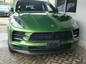 Porsche Macan Base 2020 Green