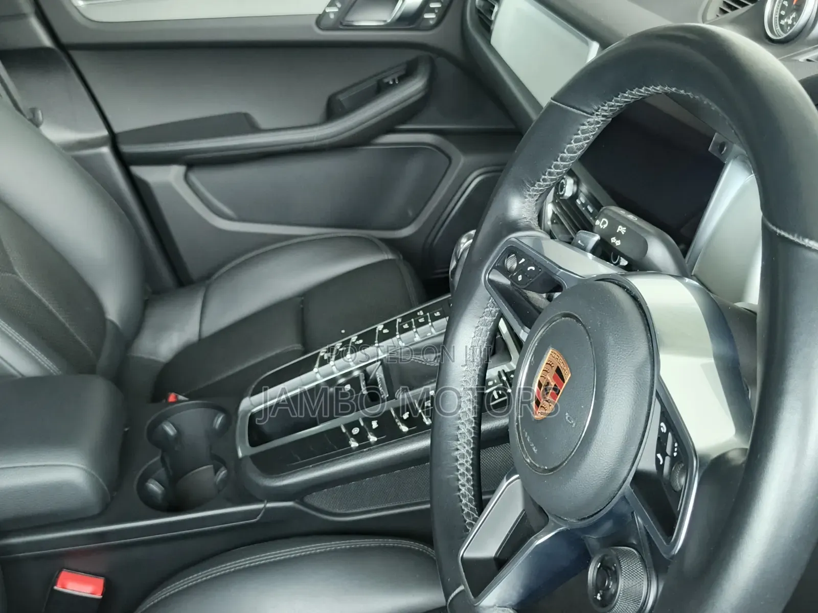 Porsche Macan Base 2020 Green