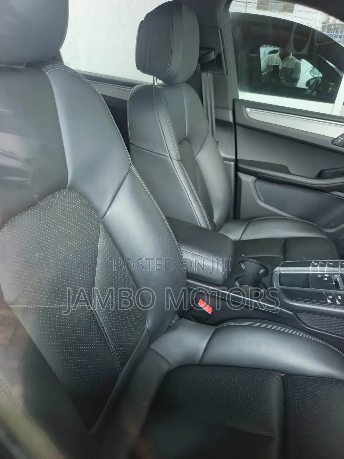 Porsche Macan Base 2020 Green