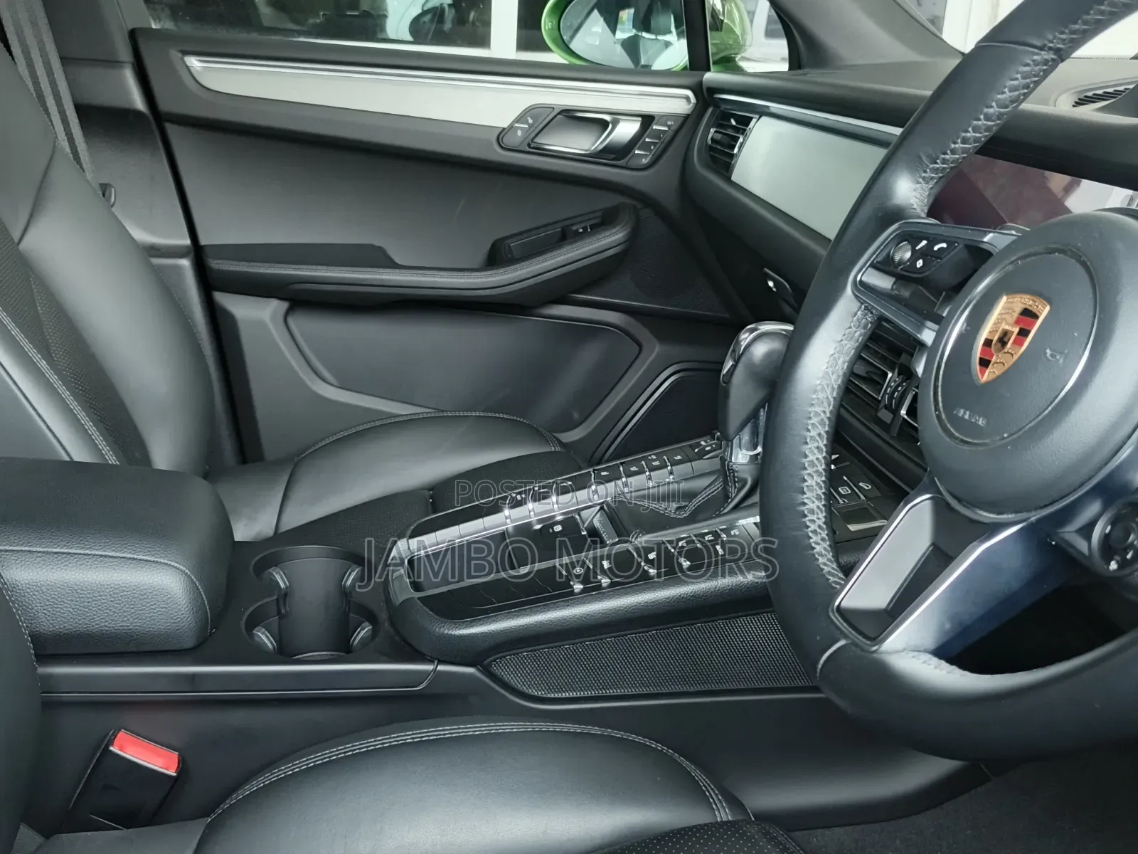 Porsche Macan Base 2020 Green