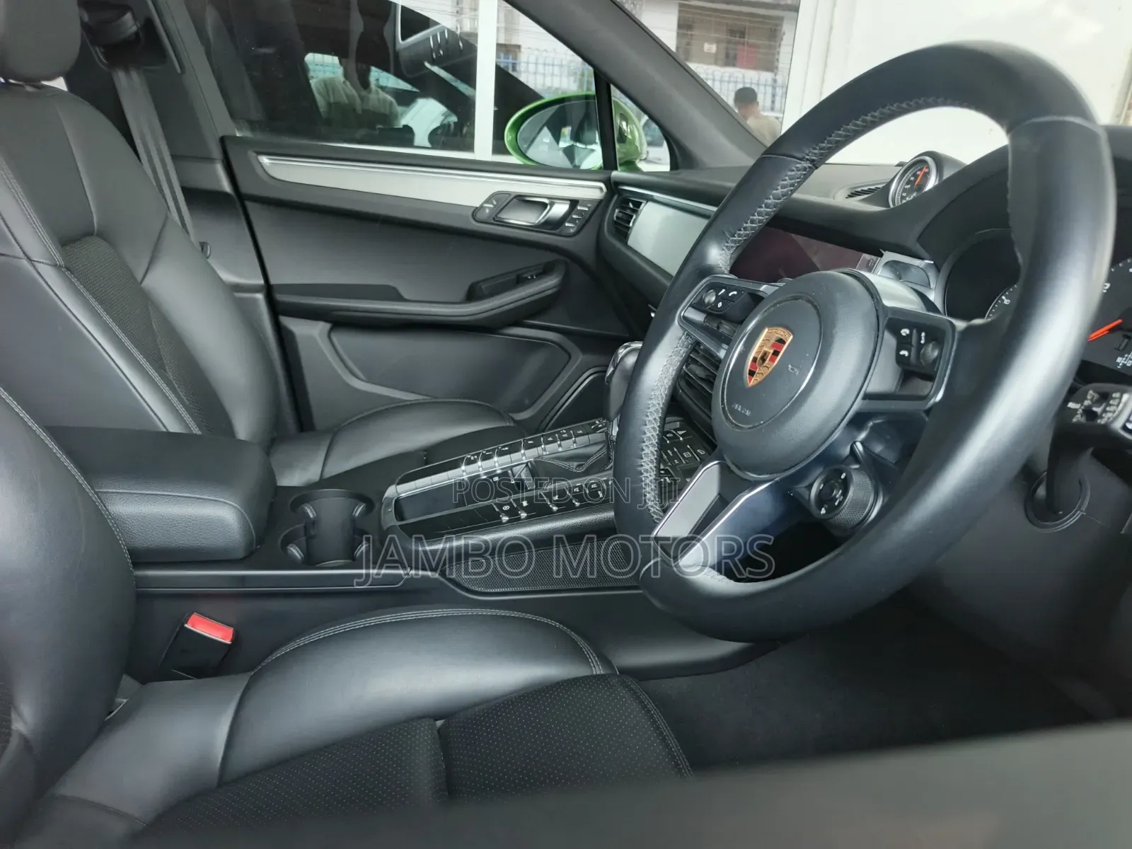 Porsche Macan Base 2020 Green
