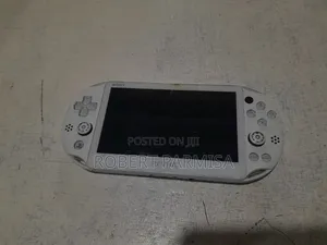 Ps Vita Slim White (Pch -2006) Powers On, Black Screen- Includes Game