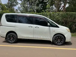 Nissan Serena 2011 White