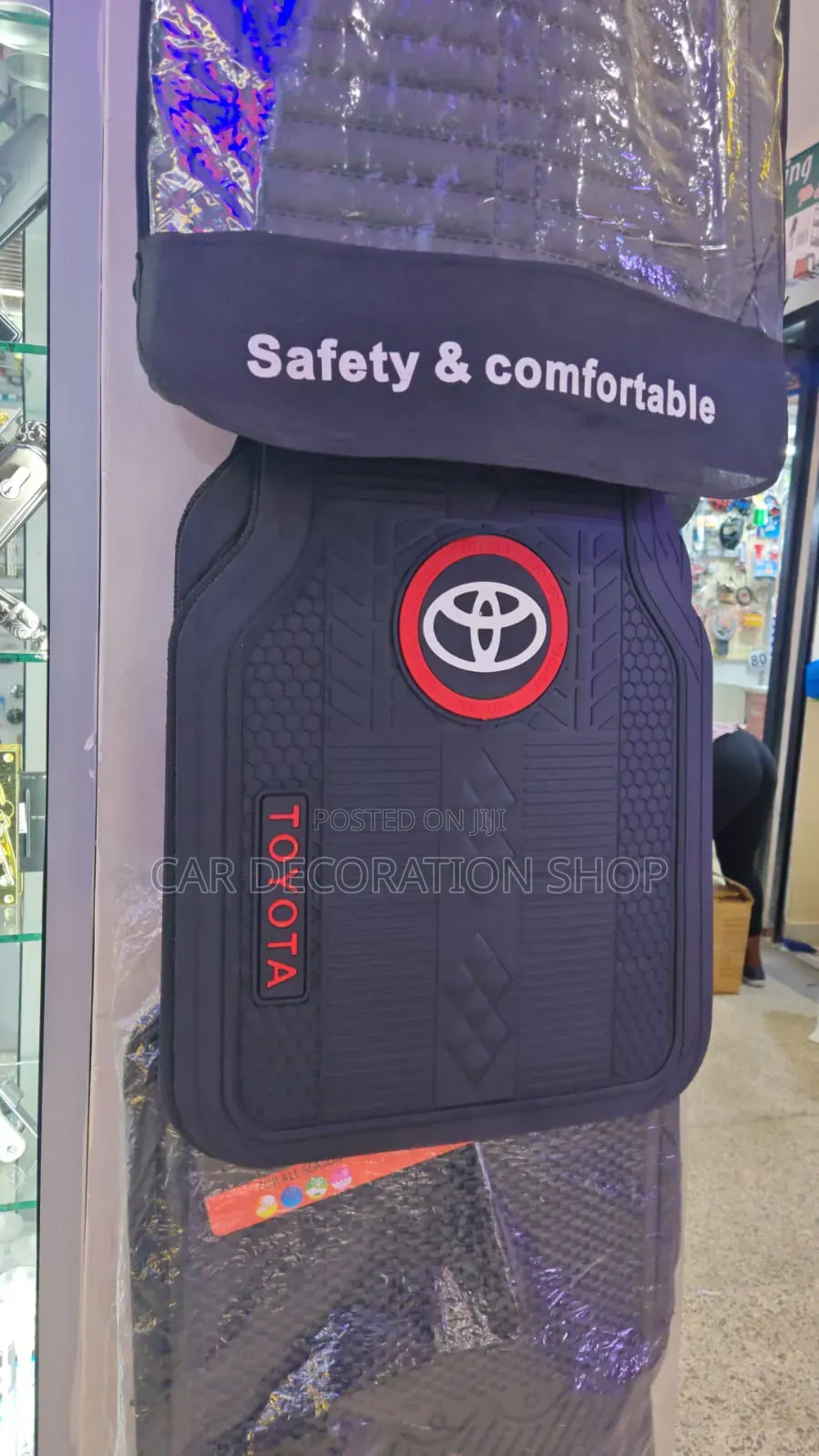 Toyota Waterproof Rubber Floor Mats Nonslipdesign for Safety Comfort