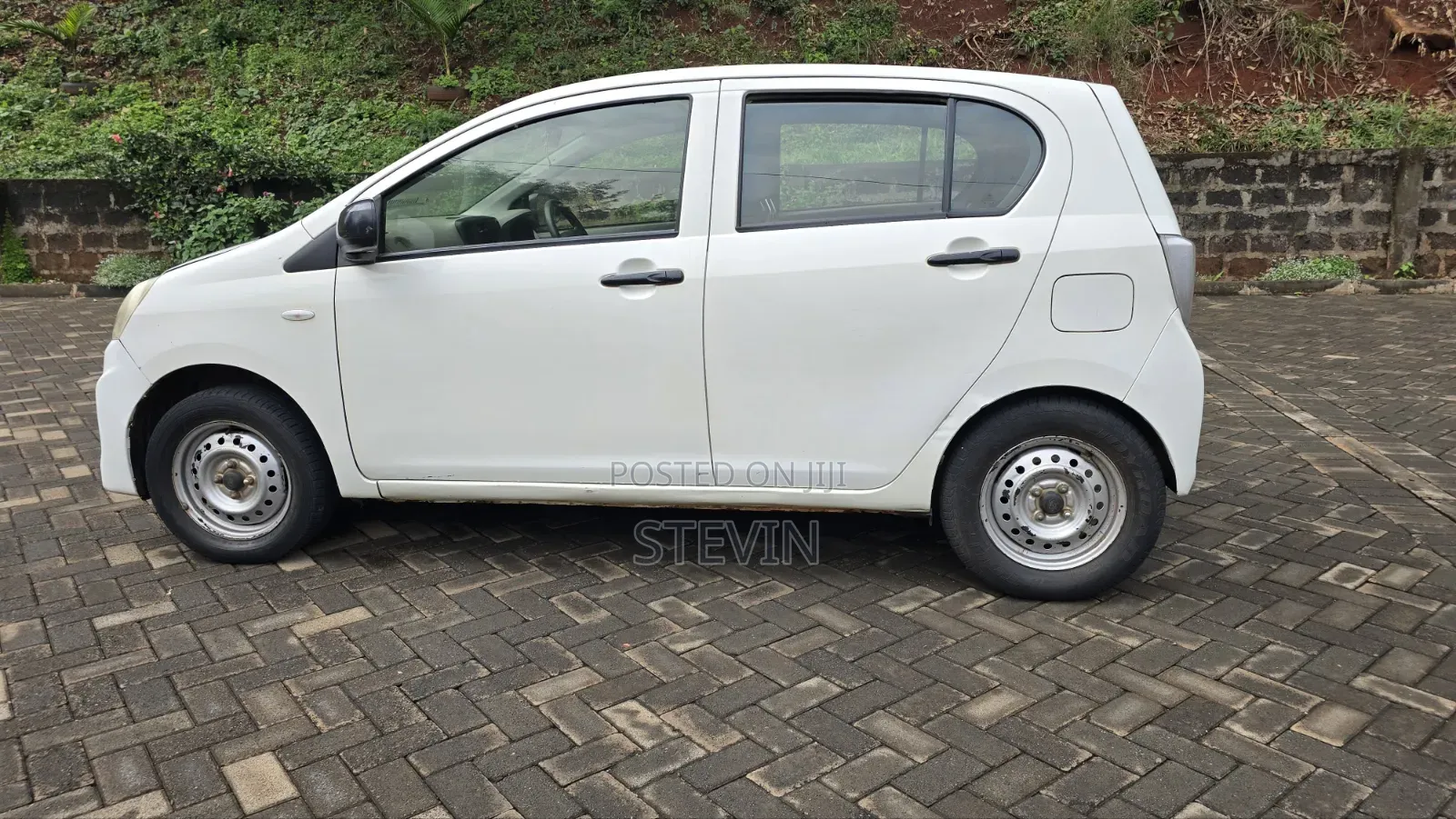 Daihatsu Mira 2015 White