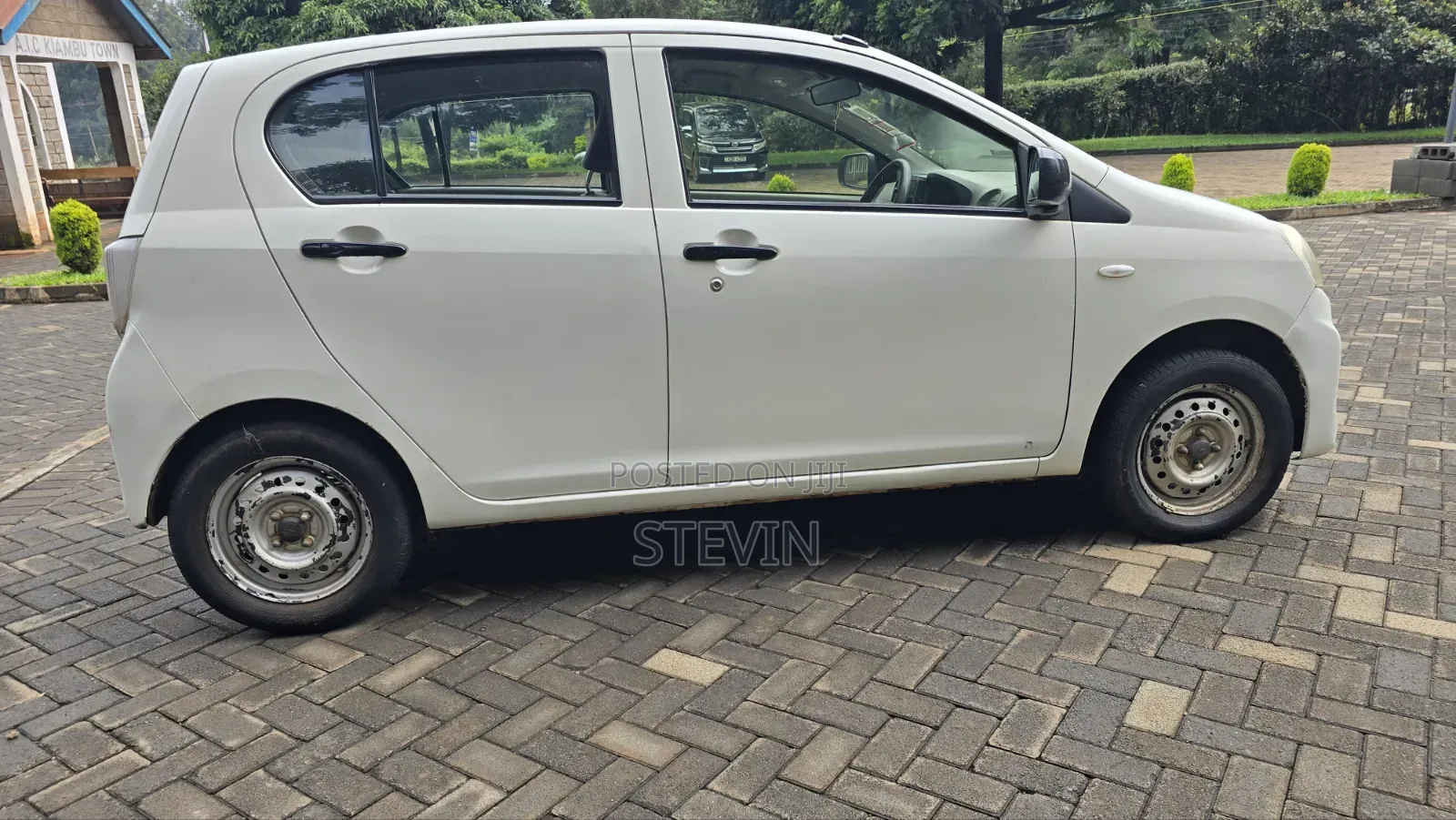 Daihatsu Mira 2015 White