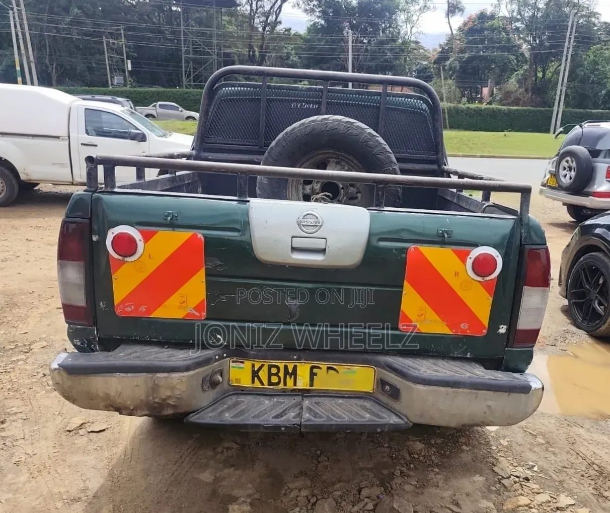 Nissan Hardbody 2010 Green