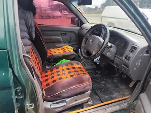 Nissan Hardbody 2010 Green