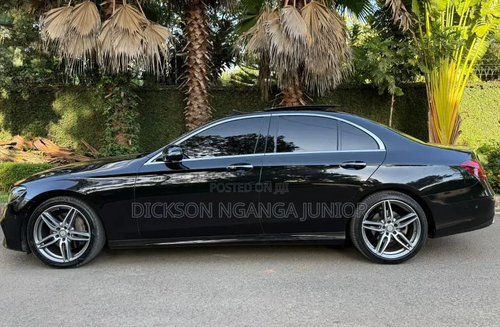 Mercedes-Benz E200 2019 Black
