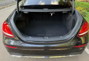 Mercedes-Benz E200 2019 Black